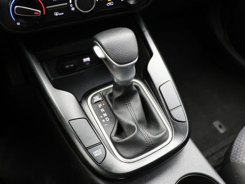 Used 2025 Kia Soul LX w/ LX Technology Package image 23