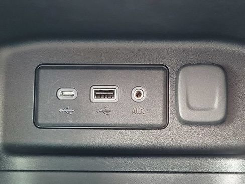 Used 2022 Chevrolet Equinox LT FWD image 12