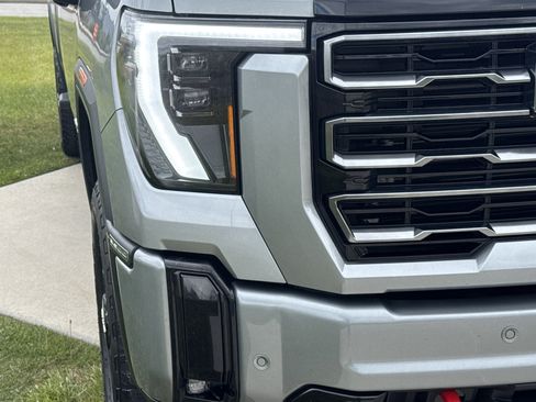 Used 2025 GMC Sierra 3500 AT4 w/ AT4 Premium Plus Package AWD/4WD image 12