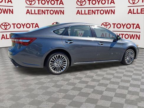 Used 2018 Toyota Avalon Limited w/ All Weather Liner Package FWD image 11