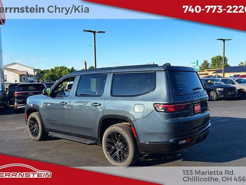 Used 2024 Jeep Wagoneer Series II AWD/4WD image 5