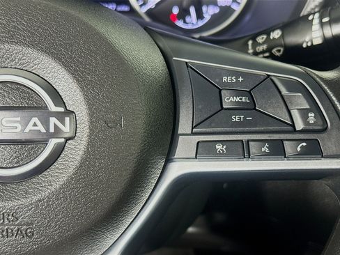 Used 2024 Nissan Sentra SV FWD image 14