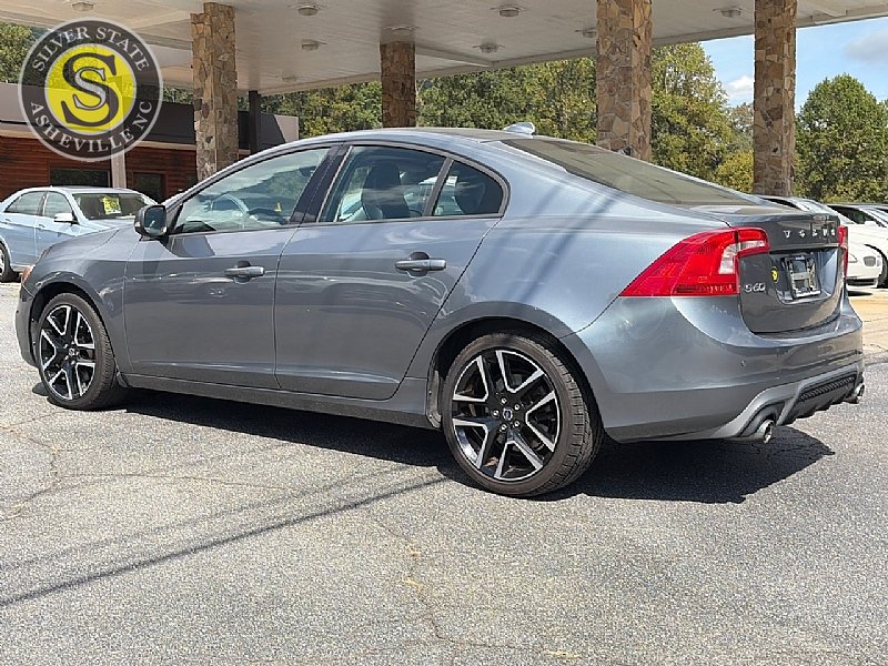 Used 2018 Volvo S60 T5 Dynamic w/ Vision Package AWD/4WD image 4