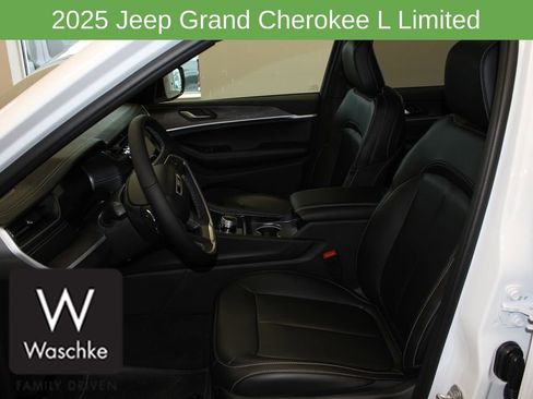 New 2025 Jeep Grand Cherokee L Limited w/ Trailer Tow Package image 14