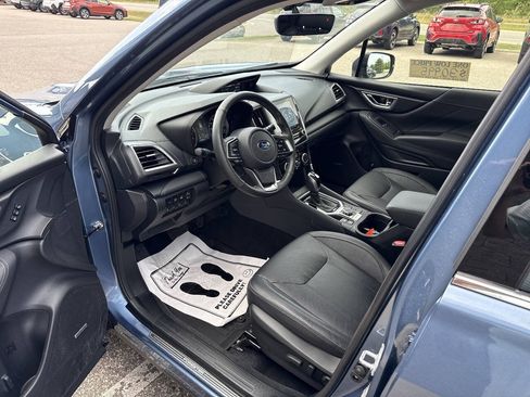 Used 2023 Subaru Forester Touring AWD/4WD image 13