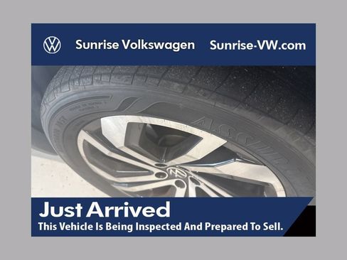 Used 2021 Volkswagen Atlas SE w/ Towing Package FWD image 1
