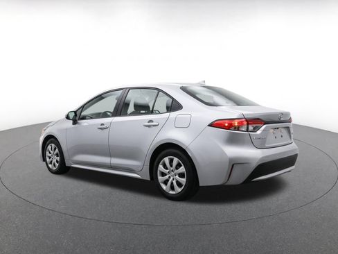 Used 2025 Toyota Corolla LE FWD image 7
