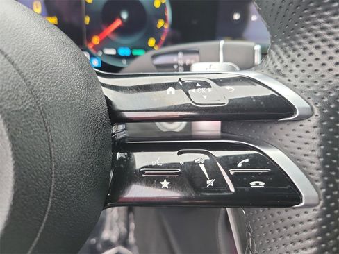 Used 2022 Mercedes-Benz E 450 E 450 image 6