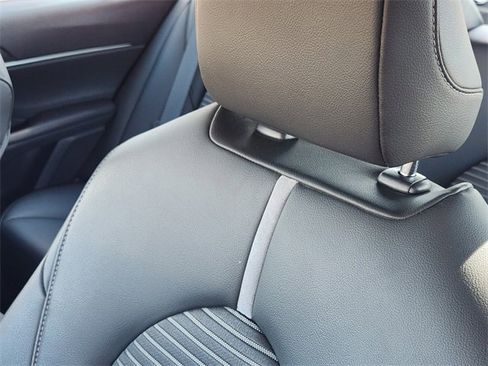 Used 2019 Toyota Camry SE image 15