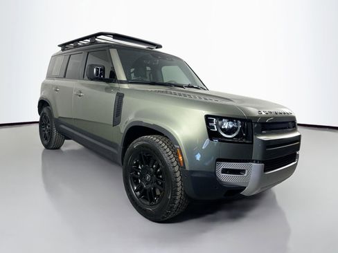 Used 2025 Land Rover Defender 110 S image 3