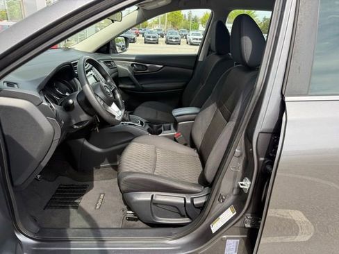 Used 2019 Nissan Rogue S AWD/4WD image 10