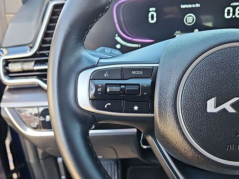 Used 2025 Kia Sportage EX w/ Premium Package image 17