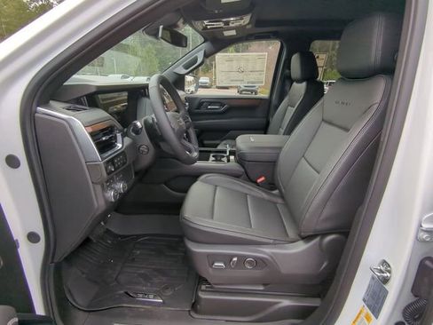 New 2026 GMC Yukon Denali w/ Sun & Power Step Package image 22