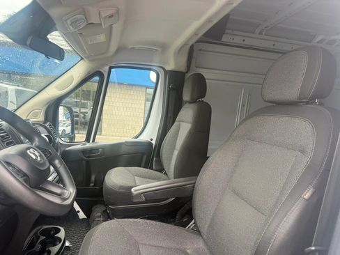 Used 2024 RAM ProMaster 2500 FWD image 18