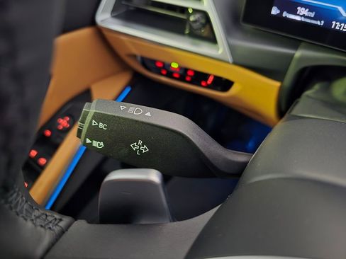 New 2025 BMW 330i xDrive Sedan w/ M Sport Package image 18