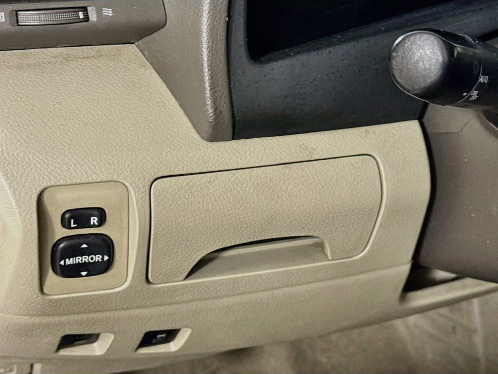 Used 2011 Toyota Camry LE w/ LE Extra-Value Pkg FWD image 10