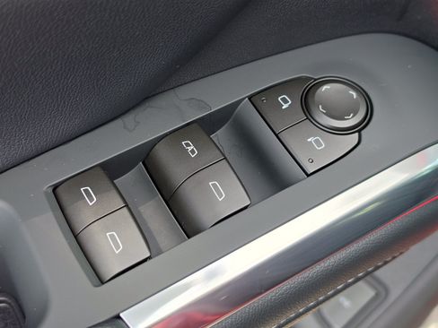 New 2026 Chevrolet Traverse LT w/ Driver Confidence Package FWD image 22