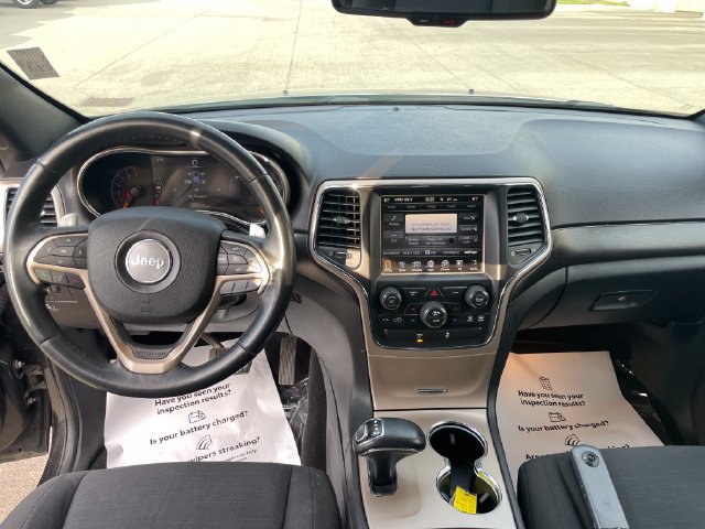 Used 2014 Jeep Grand Cherokee Laredo w/ 18" Wheel & 8.4" Radio Group AWD/4WD image 27