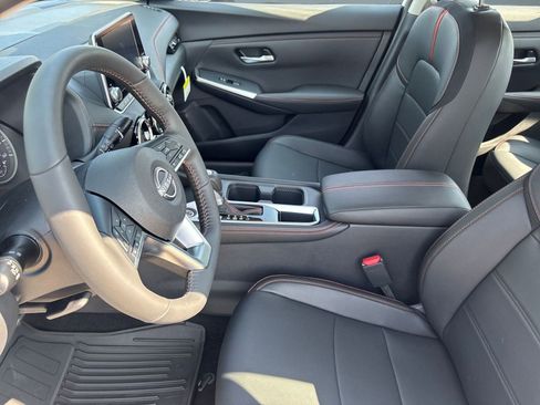 New 2025 Nissan Sentra SR image 5