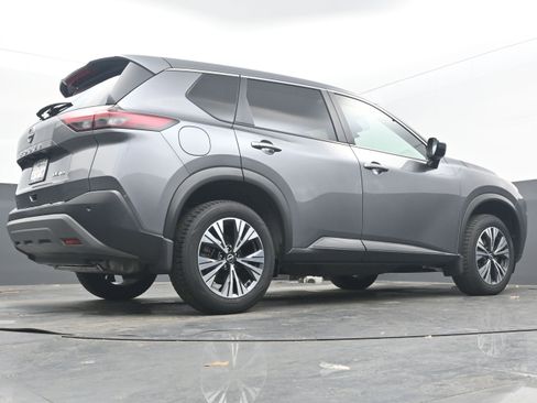 Certified 2023 Nissan Rogue SV image 27