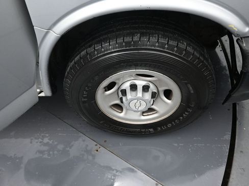 Used 2019 Chevrolet Express 3500 LS image 23