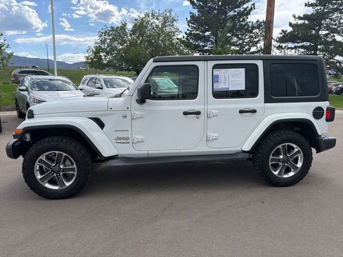 Used 2020 Jeep Wrangler Unlimited Sahara AWD/4WD image 4