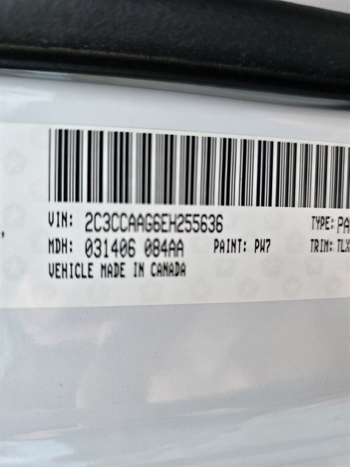 Used 2014 Chrysler 300 w/ Driver Convenience Group RWD image 17