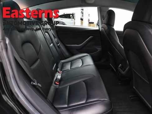 Used 2019 Tesla Model 3 Standard Range RWD image 16
