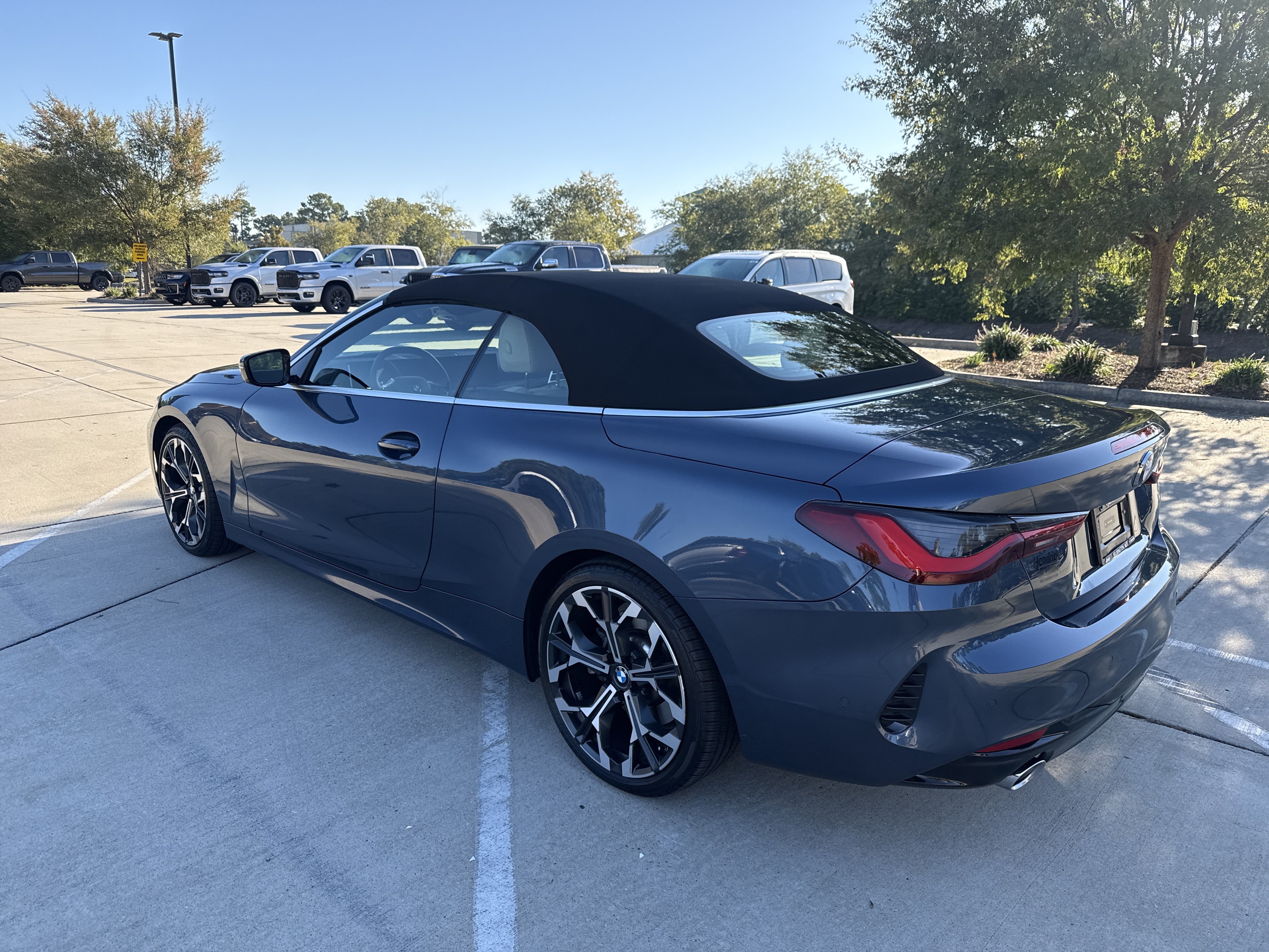 Used 2026 BMW 430i Convertible w/ Premium Package RWD image 7