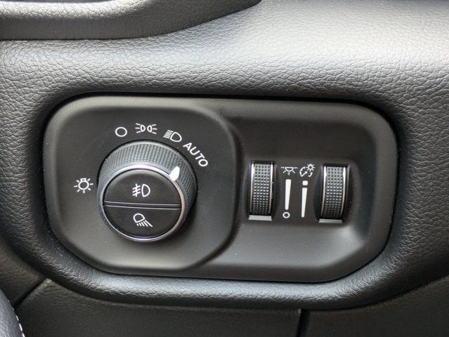 New 2026 RAM 2500 Laramie AWD/4WD image 24