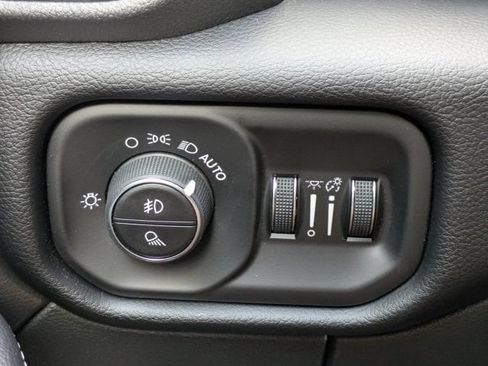 New 2026 RAM 2500 Laramie AWD/4WD image 24