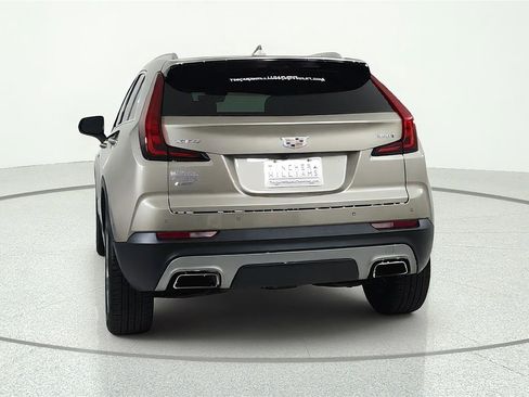 Used 2022 Cadillac XT4 Premium Luxury w/ Enhanced Visibility Package AWD/4WD image 3