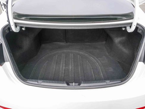 Used 2014 Hyundai Elantra Limited FWD image 25