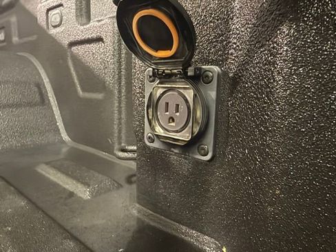 Used 2021 GMC Sierra 1500 SLT image 8