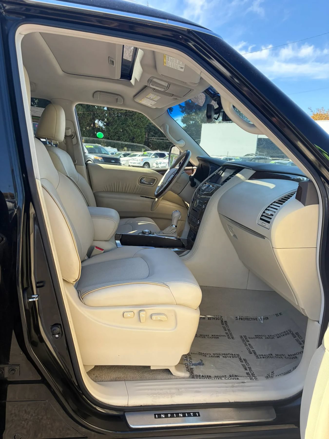 Used 2015 INFINITI QX80 4WD w/ 22" Wheel Package image 16