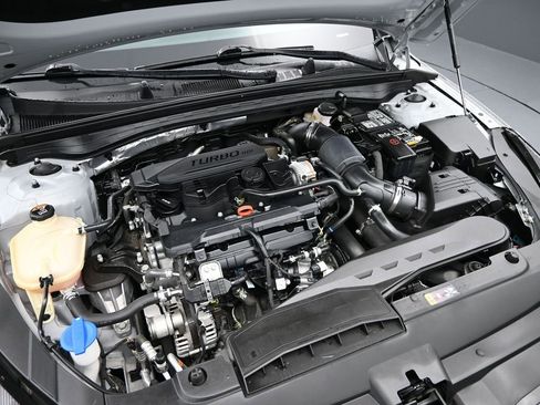 Used 2024 Kia K5 GT-Line image 10