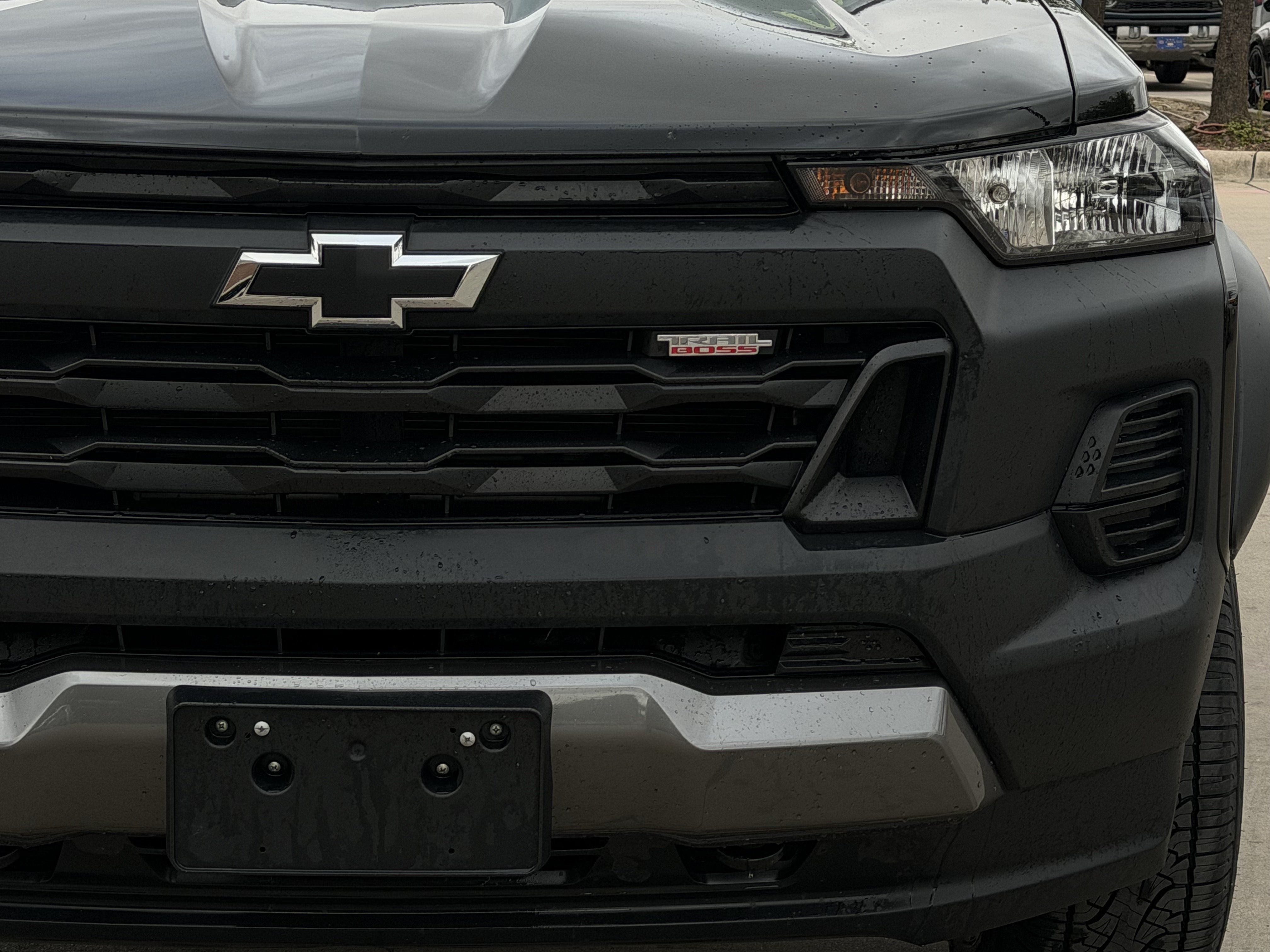 Used 2025 Chevrolet Colorado Trail Boss AWD/4WD image 9