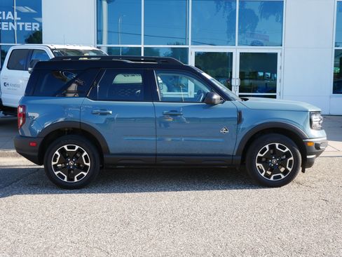 Certified 2023 Ford Bronco Sport Outer Banks w/ Tech Package AWD/4WD image 2
