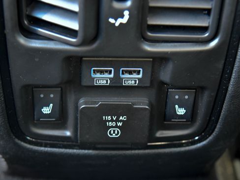 Used 2025 Dodge Durango GT AWD/4WD image 42