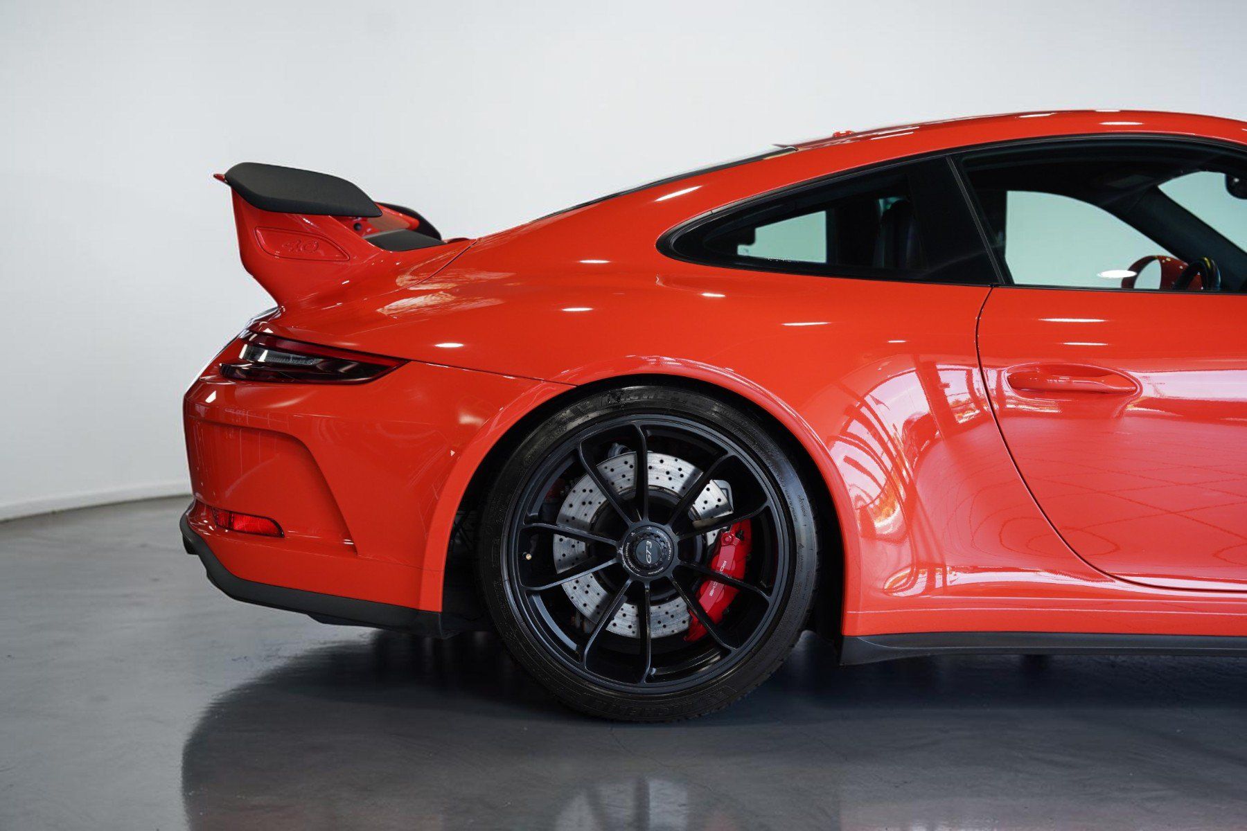 Used 2018 Porsche 911 GT3 RWD image 7