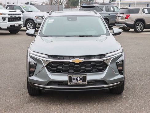 New 2026 Chevrolet Trax LT w/ Sunroof Package image 6