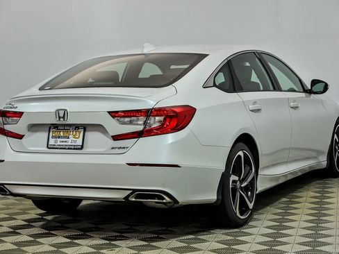 Used 2019 Honda Accord Sport image 8