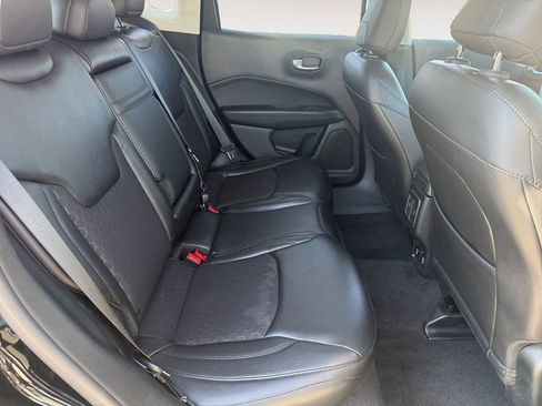 Used 2018 Jeep Compass Latitude w/ Popular Equipment Group image 32