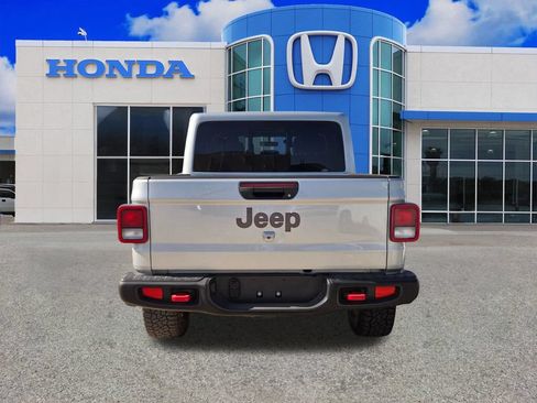Used 2023 Jeep Gladiator Rubicon AWD/4WD image 21