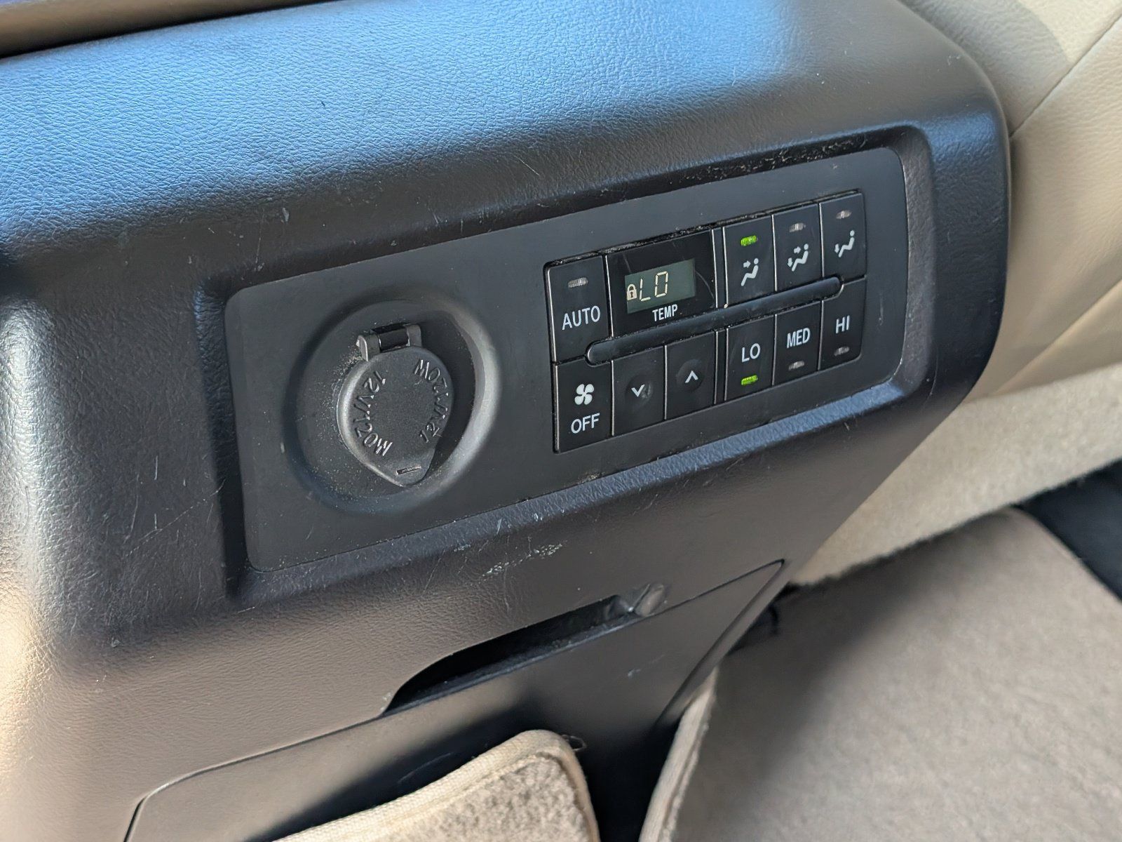 Used 2020 Toyota Sequoia Limited w/ Safety & Convenience Package RWD image 17