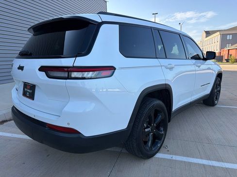Used 2021 Jeep Grand Cherokee L Laredo AWD/4WD image 3