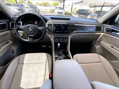 Used 2020 Volkswagen Atlas SE AWD/4WD image 16