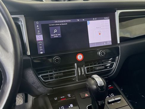 Used 2024 Porsche Macan image 18