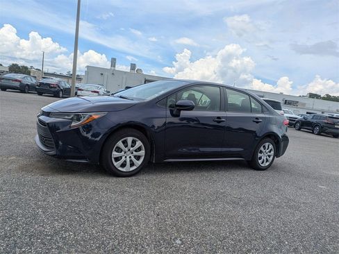 Used 2023 Toyota Corolla LE image 7