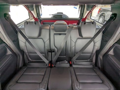 New 2025 Ford Bronco Badlands image 14